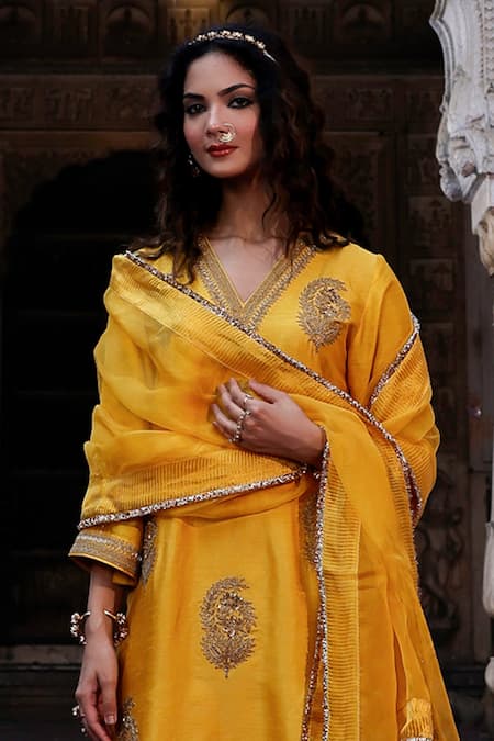 Charu Makkar_Mustard Shantoon, Organza Embroidery, Sequins, Zari, Lace Sahiba Kurta Set _Online_at_Aza_Fashions