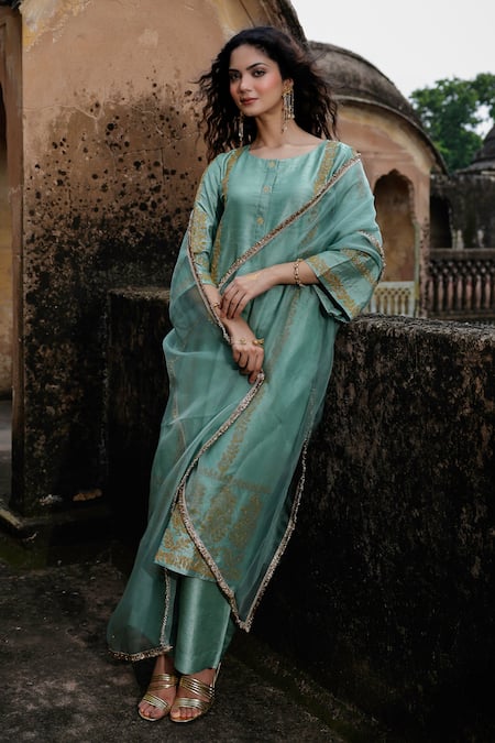 Shop_Charu Makkar_Green Silk, Organza Embroidery, Lace, Zari Round Neck Alizeh Kurta Set _Online_at_Aza_Fashions