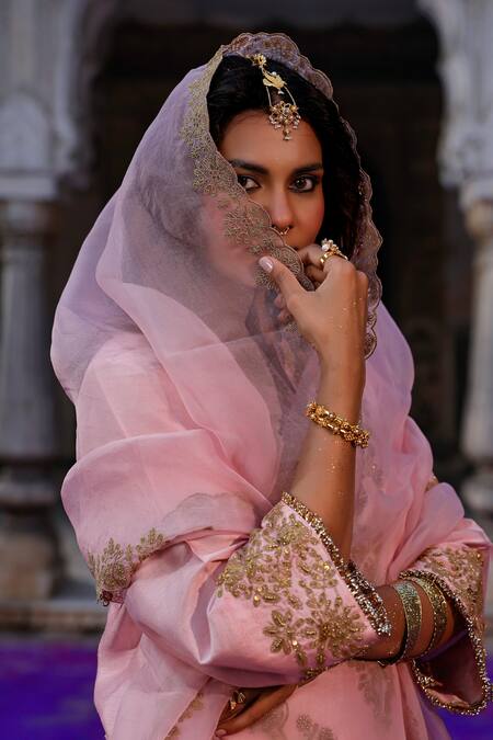 Buy_Charu Makkar_Pink Silk, Organza Embroidery Split V-neck Kubra Kurta Set _Online_at_Aza_Fashions