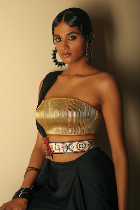 Buy NAKHREWAALI Red Embroidery, Beads, Tassels, Stones Jabardast Belt Online at Aza Fashions Buy_NAKHREWAALI_Red Embroidery, Beads, Tassels, Stones Jabardast Belt _Online_at_Aza_Fashions