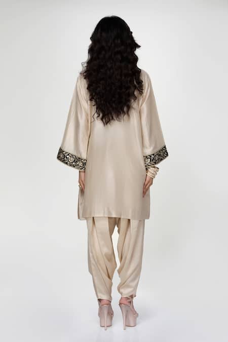 Ranian Embroidered Kurta & Dhoti Salwar Set 
