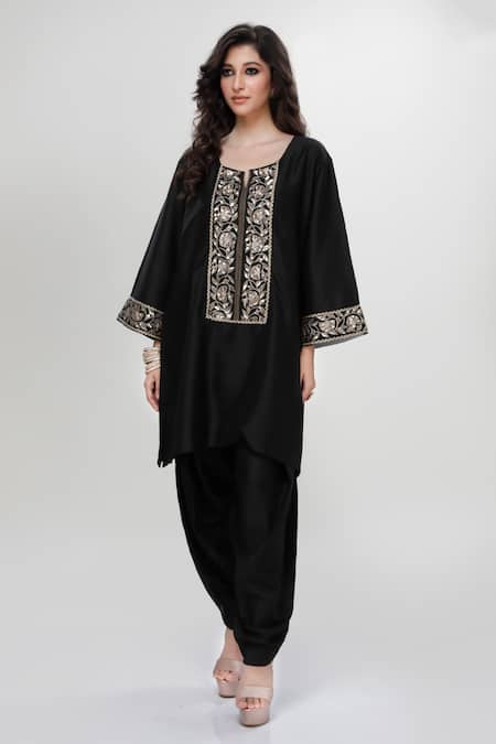 Buy_Ranian_Black , Organza Embroidery Round Neck Dogri Kurta And Dhoti Salwar Set _Online_at_Aza_Fashions