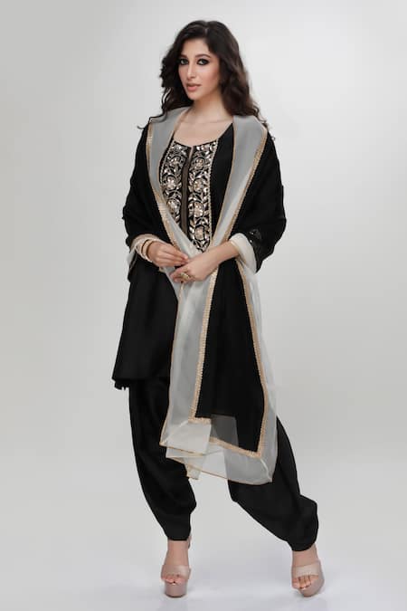 Ranian Dogri Kurta & Dhoti Salwar Set  