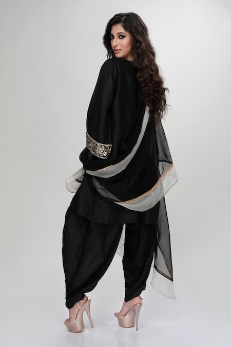 Ranian Dogri Kurta & Dhoti Salwar Set  