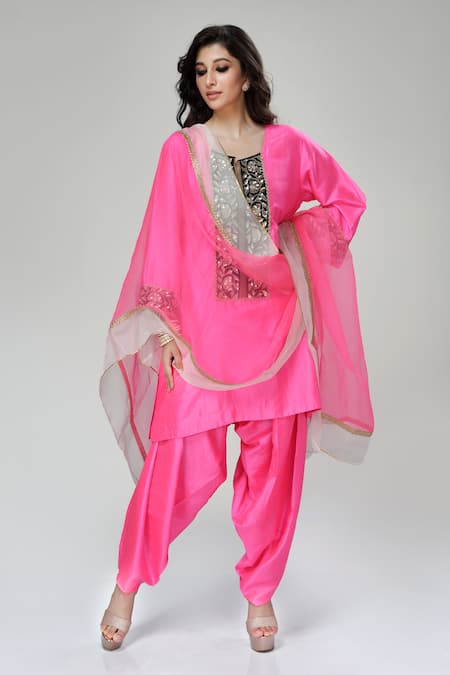 Ranian Dogri Kurta & Dhoti Salwar Set  