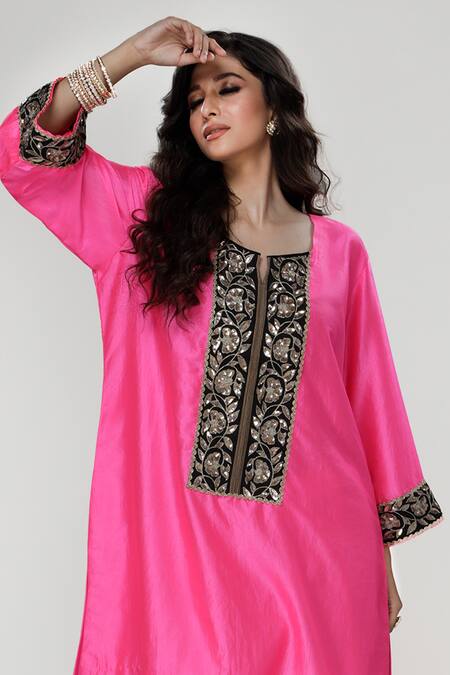 Buy_Ranian_Pink Silk Embroidery, Sequins Square Neck Dogri Kurta And Dhoti Salwar Set _Online_at_Aza_Fashions