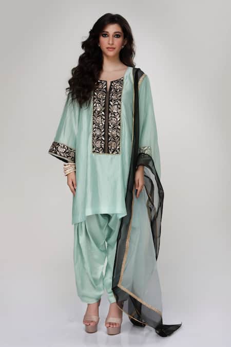 Ranian Dogri Kurta & Dhoti Salwar Set 