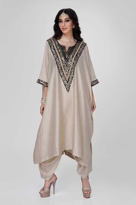 Ranian Wrinkled Silk Kaftan With Dhoti Salwar 