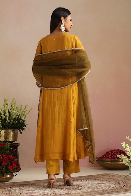 Trendy Tokari Chanderi Hand Embroidered Kurta Set 