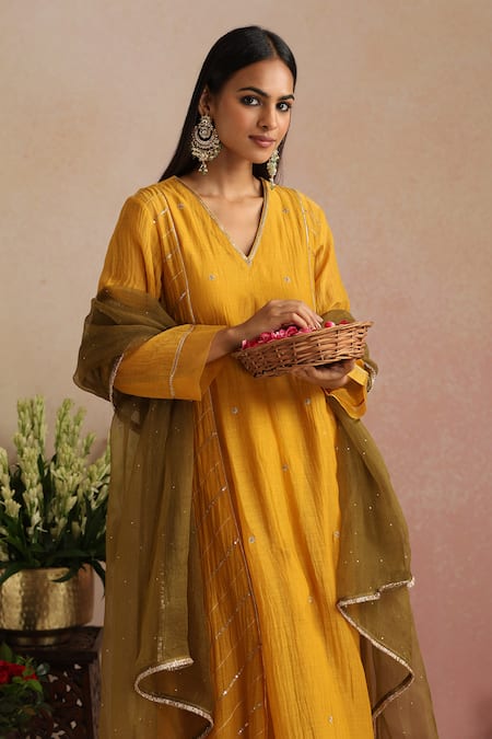 Buy_Trendy Tokari_Mustard Chanderi Silk, Cotton, Organza Embroidery, Sequins Hand Kurta Set _Online_at_Aza_Fashions