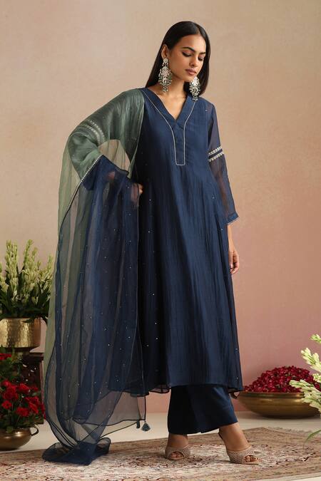 Buy_Trendy Tokari_Navy Chanderi Silk, Cotton, Organza Embroidery V-neck Hand Kurta Pant Set 