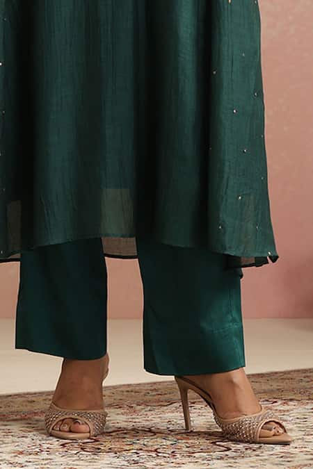 Trendy Tokari_Green Chanderi Silk, Cotton, Organza Embroidery Split V-neck Hand Kurta Set _Online_at_Aza_Fashions