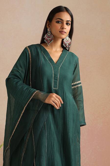 Buy_Trendy Tokari_Green Chanderi Silk, Cotton, Organza Embroidery Split V-neck Hand Kurta Set _Online_at_Aza_Fashions