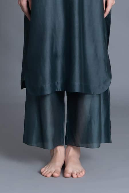 Khat Mint Chanderi Silk Embroidery Round Neck Kurta Set With Scarf at Aza Fashions Khat_Mint Chanderi Silk Embroidery Round Neck Kurta Set With Scarf _at_Aza_Fashions