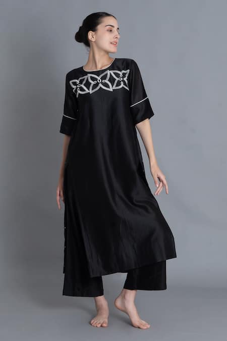 Khat Black Chanderi Silk Embroidery Round Neck Floral Pleated Kurta And Pant Set Online at Aza Fashions Khat_Black Chanderi Silk Embroidery Round Neck Floral Pleated Kurta And Pant Set _Online_at_Aza_Fashions