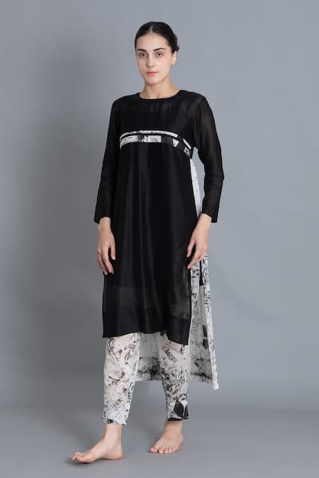 Khat Black Chanderi Silk Round Neck Textured Pleated Kurta And Pant Set