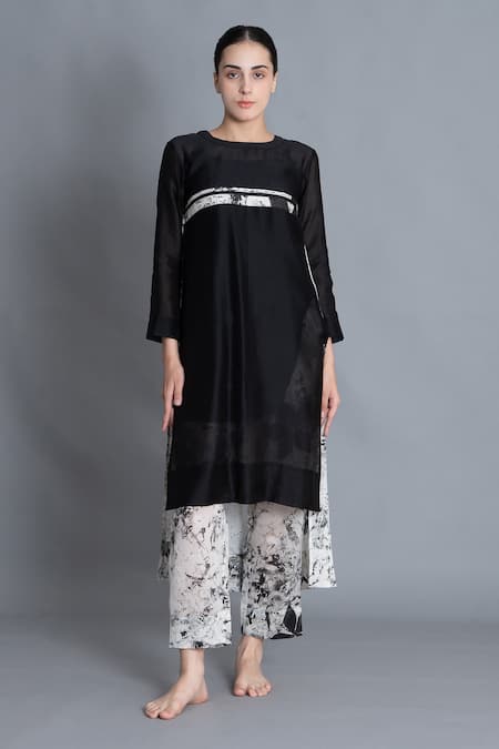 Khat Black Chanderi Silk Round Neck Textured Pleated Kurta And Pant Set Online at Aza Fashions Khat_Black Chanderi Silk Round Neck Textured Pleated Kurta And Pant Set _Online_at_Aza_Fashions