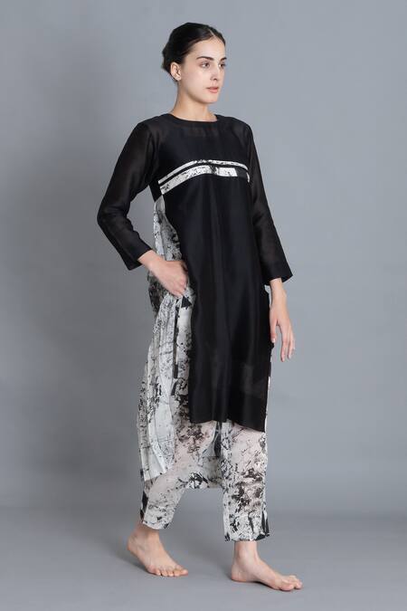 Khat Black Chanderi Silk Round Neck Textured Pleated Kurta And Pant Set at Aza Fashions Khat_Black Chanderi Silk Round Neck Textured Pleated Kurta And Pant Set _at_Aza_Fashions