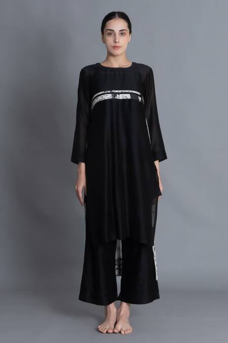 Khat Black Chanderi Silk Round Neck Textured Pleated Kurta And Pant Set at Aza Fashions Khat_Black Chanderi Silk Round Neck Textured Pleated Kurta And Pant Set _at_Aza_Fashions