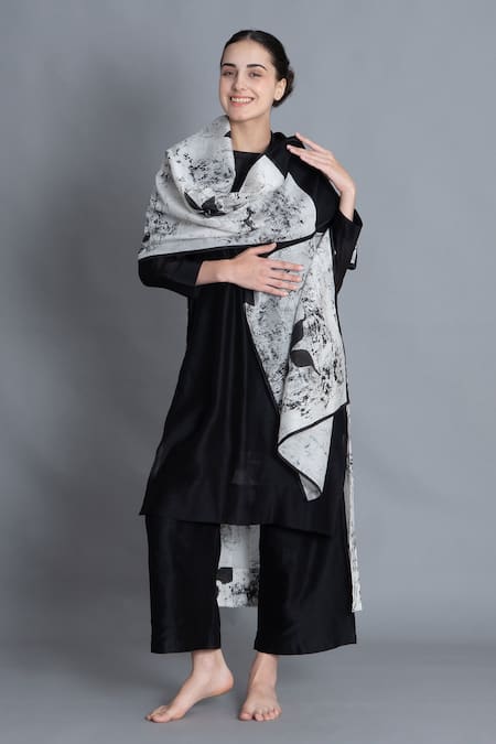 Khat Black Chanderi Silk Foil Printing Round Neck Textured Pleated Kurta Pant Set