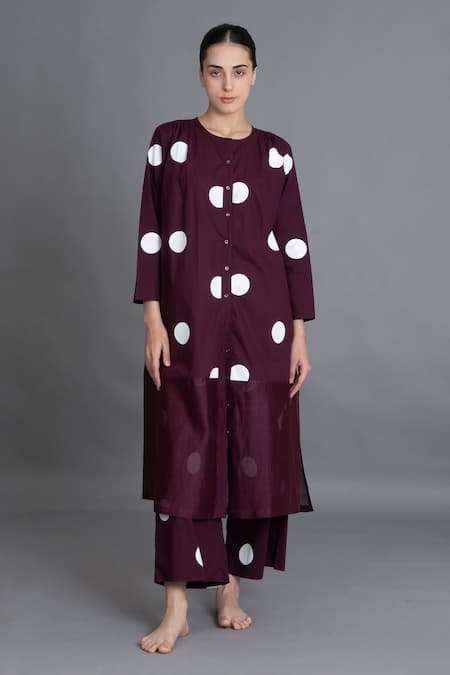 Buy_Khat_Maroon Poplin, Cotton Round Neck Polka Chanderi Gathered Kurta And Pant Set _Online_at_Aza_Fashions