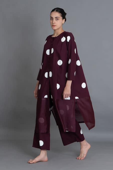 Khat_Maroon Poplin, Cotton Round Neck Polka Chanderi Gathered Kurta And Pant Set _at_Aza_Fashions