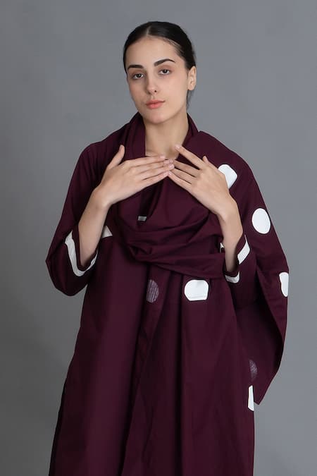 Buy_Khat_Maroon Poplin, Cotton Keyhole Neck, Round Polka Pleated Back Kurta And Pant Set _Online_at_Aza_Fashions
