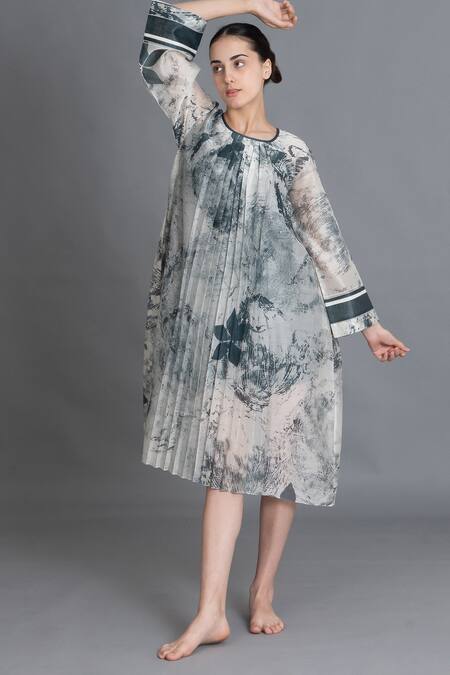 Khat_Green Chanderi Silk Embroidery Round Neck Mint Texture Print Kurta _Online_at_Aza_Fashions