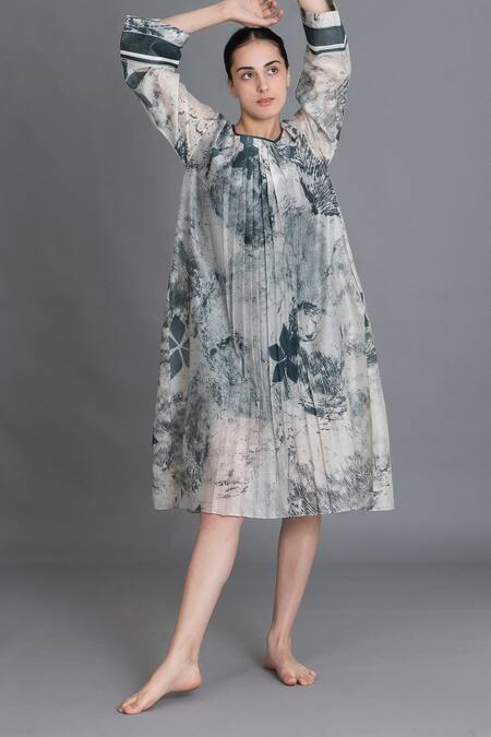 Khat_Green Chanderi Silk Embroidery Round Neck Mint Texture Print Kurta _at_Aza_Fashions