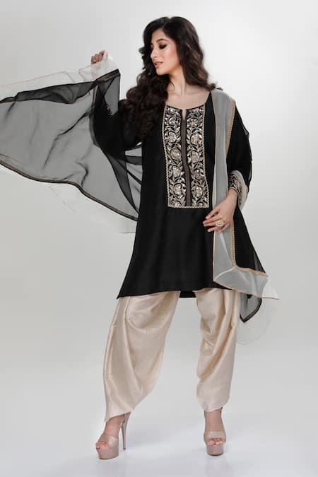 Ranian Dogri Kurta & Dhoti Salwar Set 