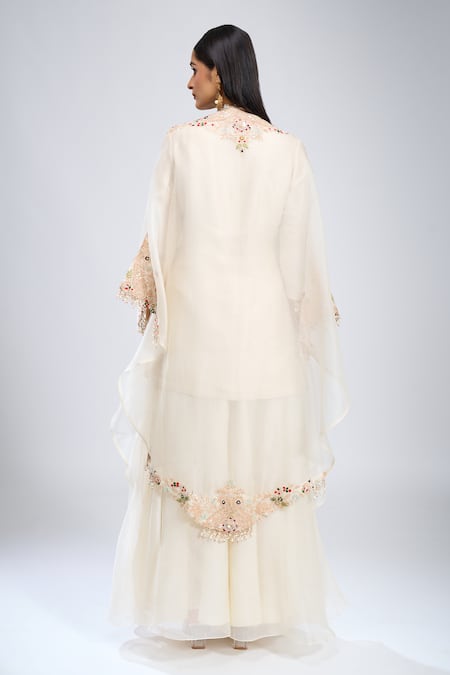 Prisho Embroidered Kurta Set With Cape 