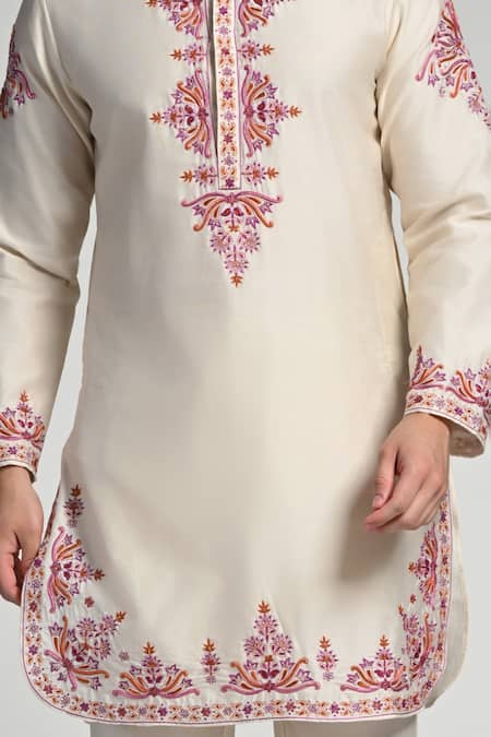 Taroob_Off White Cotton, Silk Embroidery Kurta And Pyjama Set_at_Aza_Fashions