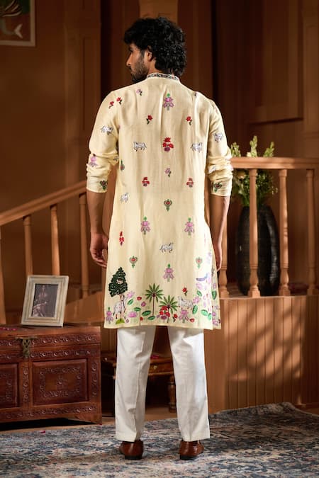 Taroob Pichwai Print Kurta & Pyjama Set 
