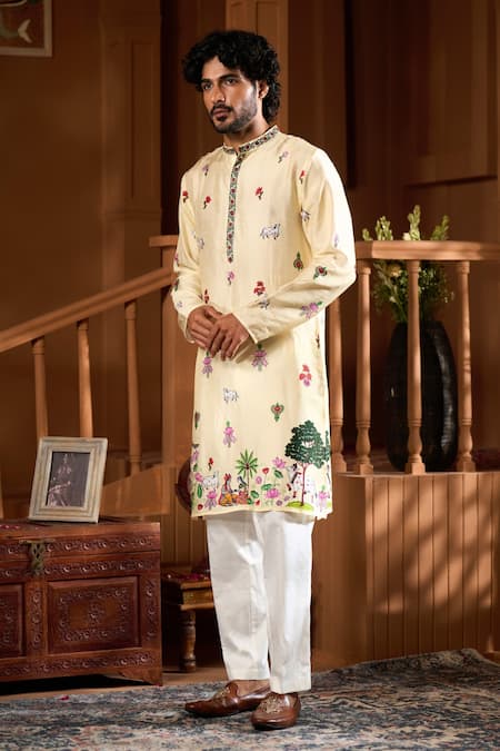 Buy_Taroob_Beige Pichwai Print Kurta And Pyjama Set _Online_at_Aza_Fashions