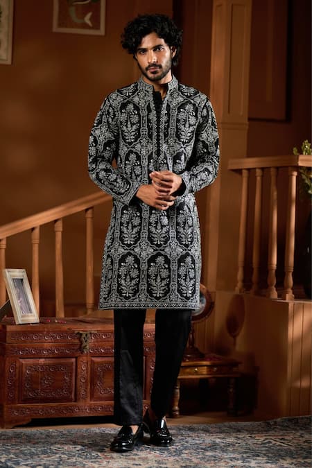 Taroob Embroidered Kurta & Pyjama Set 