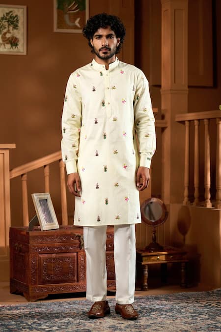 Taroob Embroidered Kurta & Pyjama Set 