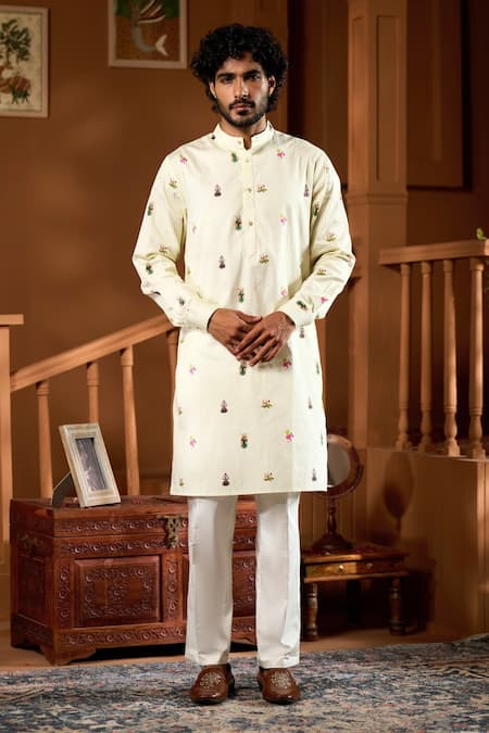Taroob Embroidered Kurta & Pyjama Set 