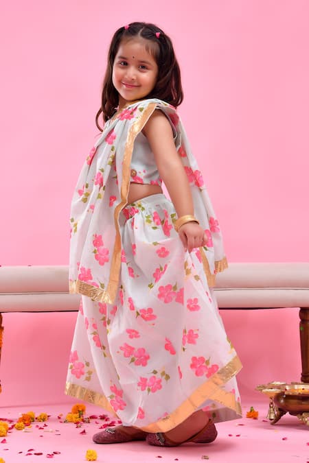 Bannhi By Priyanka Rathore_Green Chanderi Gota Patti, Sequins Floral Print Lehenga Set _Online_at_Aza_Fashions