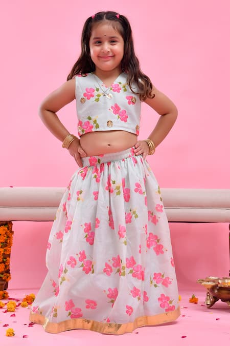 Buy_Bannhi By Priyanka Rathore_Green Chanderi Gota Patti, Sequins Floral Print Lehenga Set _Online_at_Aza_Fashions