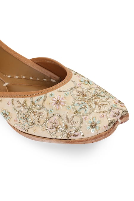 NR By Nidhi Rathi_Pink Floral And Geometric Embroidered Jutti _at_Aza_Fashions