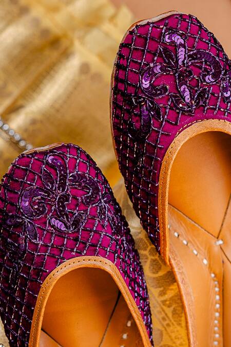 Shop_NR By Nidhi Rathi_Purple Sequins And Beads Embellished Jutti 