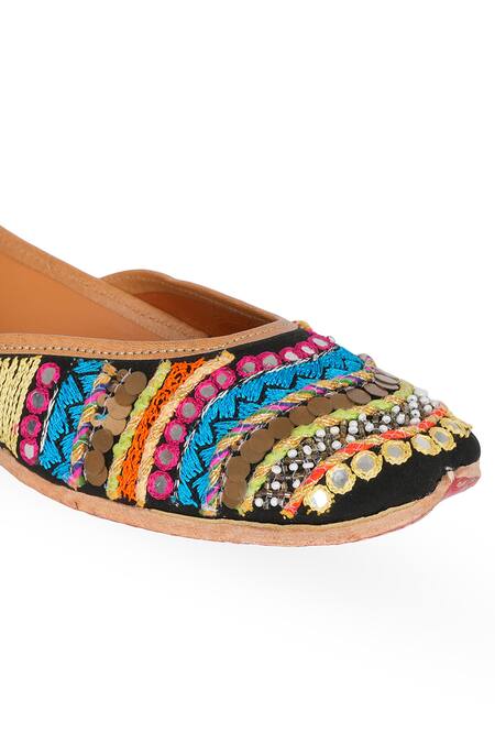 NR By Nidhi Rathi_Multi Color Embroidered And Embellished Jutti _at_Aza_Fashions