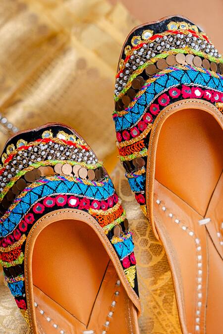 Shop_NR By Nidhi Rathi_Multi Color Embroidered And Embellished Jutti 