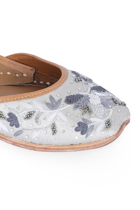 NR By Nidhi Rathi_Gray Floral Embroidered And Sequin Jutti _at_Aza_Fashions