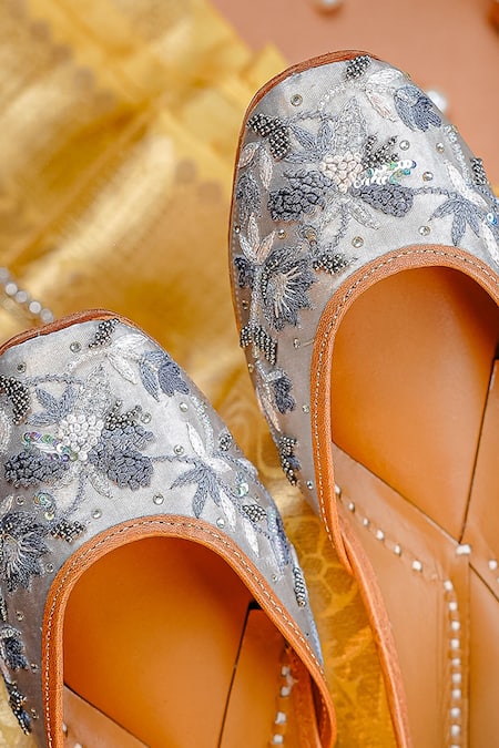 Shop_NR By Nidhi Rathi_Gray Floral Embroidered And Sequin Jutti 