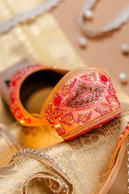 Shop_NR By Nidhi Rathi_Peach Sequins And Beads Embroidered Juttis 
