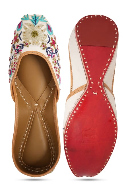 NR By Nidhi Rathi Floral Embroidered Leather Jutti