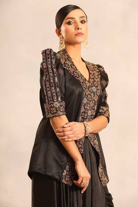 Buy_Sejal Kamdar_Black Shantoon Embroidery V-neck Ajrakh Jacket And Drape Skirt _Online_at_Aza_Fashions