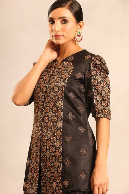 Buy_Sejal Kamdar_Black Patchwork Split V-neck Ajrakh Peplum Jacket And Flared Pant 