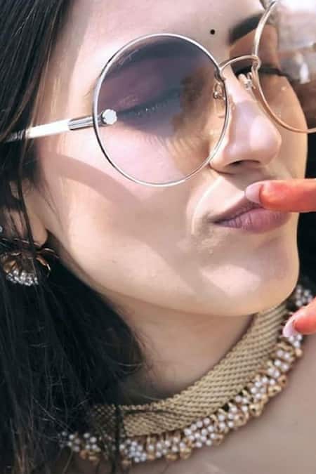 Suhani Pittie_Gold Plated Pearl And Ghungroo Toned Mesh Necklace _Online_at_Aza_Fashions